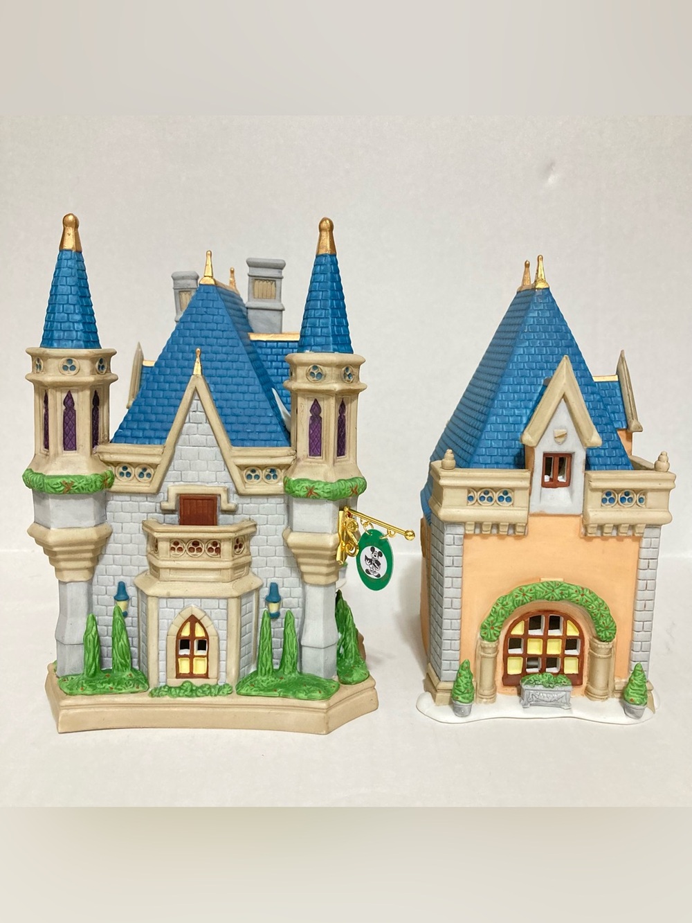 Dept 56 1994 Disney Parks Village Series- Mickey’s Christmas Carol Fantasyland